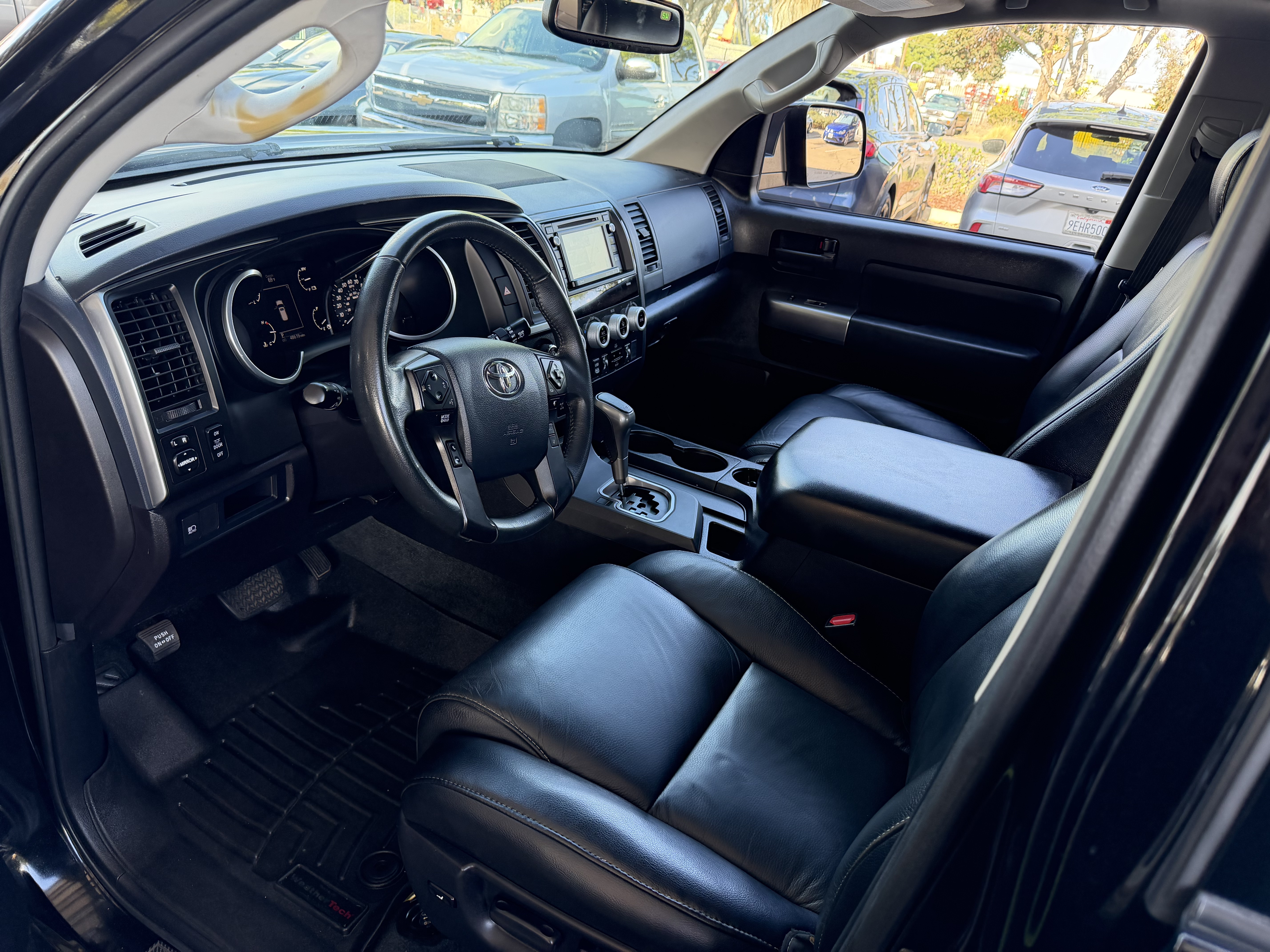 Used 2018 Toyota Sequoia TRD Sport AWD/4WD image 17
