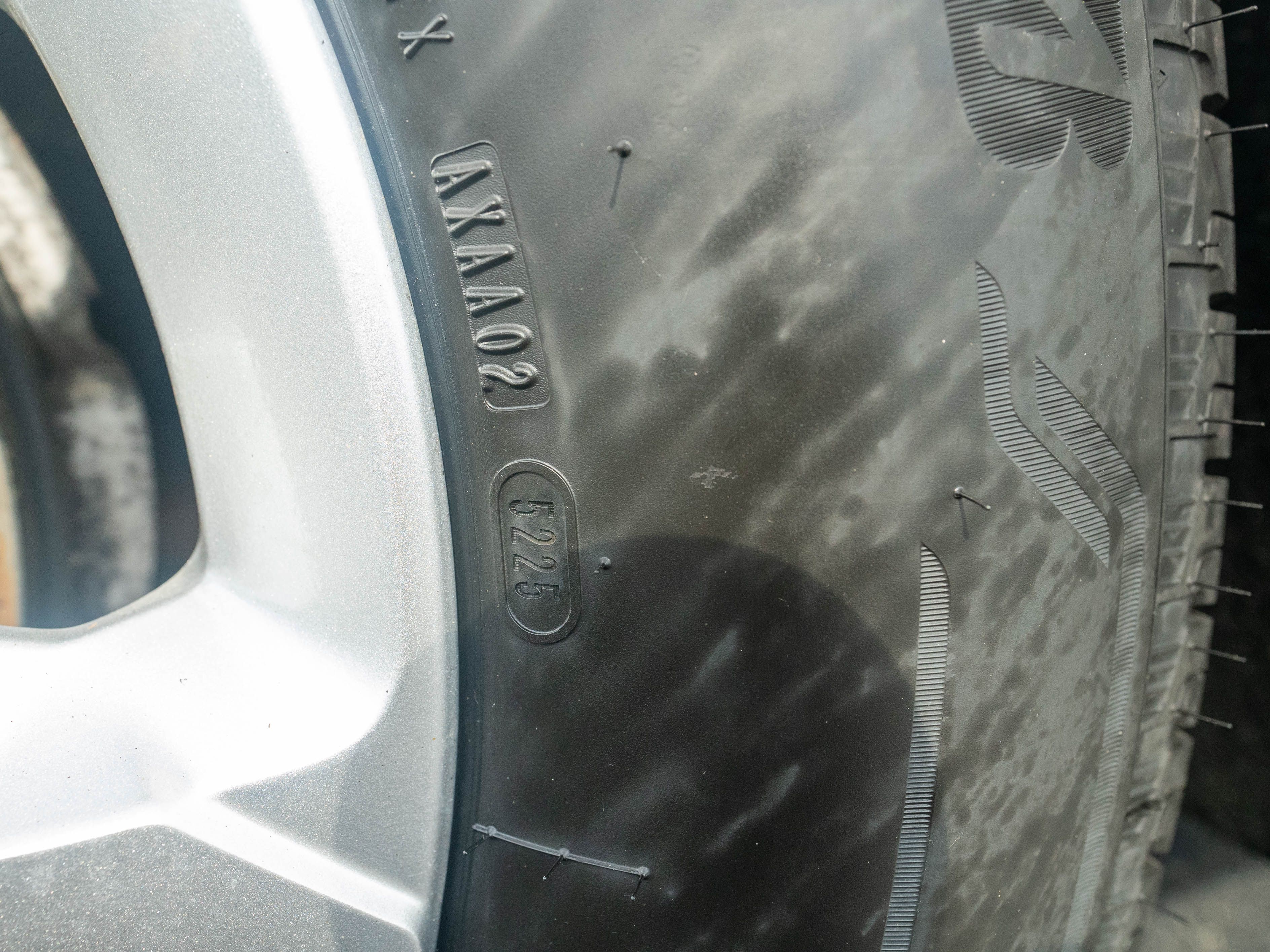 Used 2021 Chevrolet Traverse AWD LT image 46