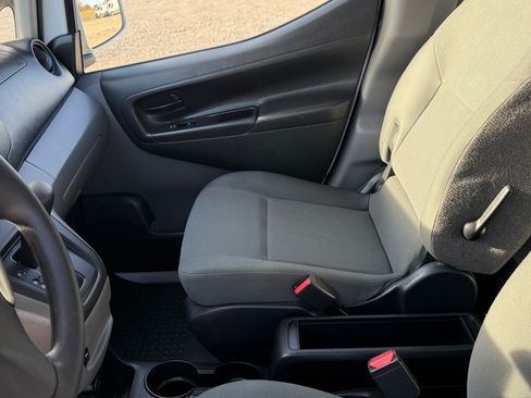 Used 2021 Nissan NV200 S image 10