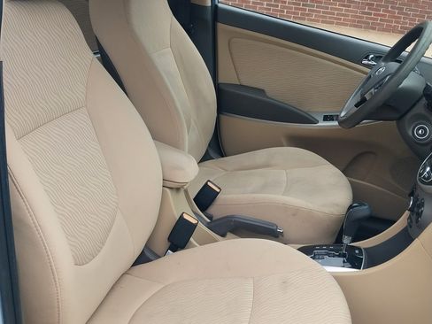 Used 2014 Hyundai Accent GLS image 20