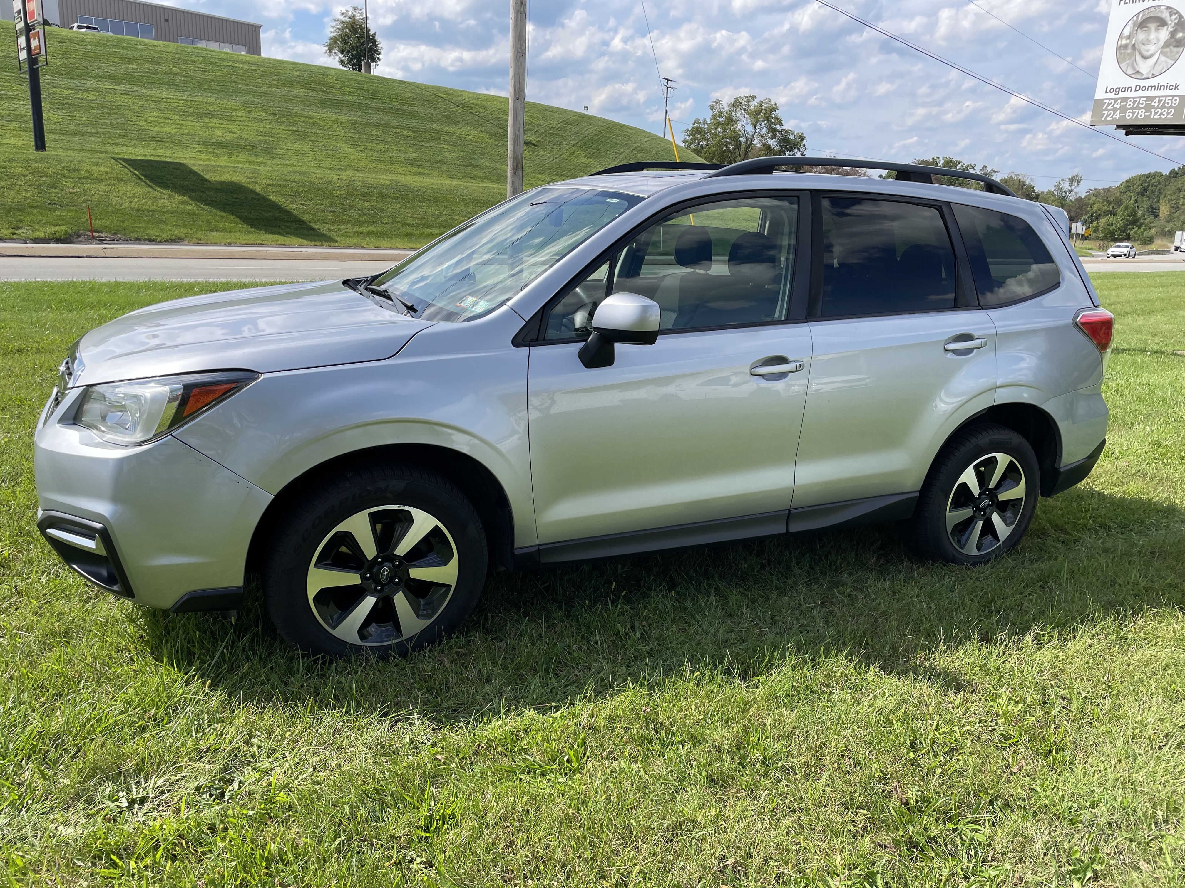 Used 2017 Subaru Forester 2.5i Premium AWD/4WD image 1