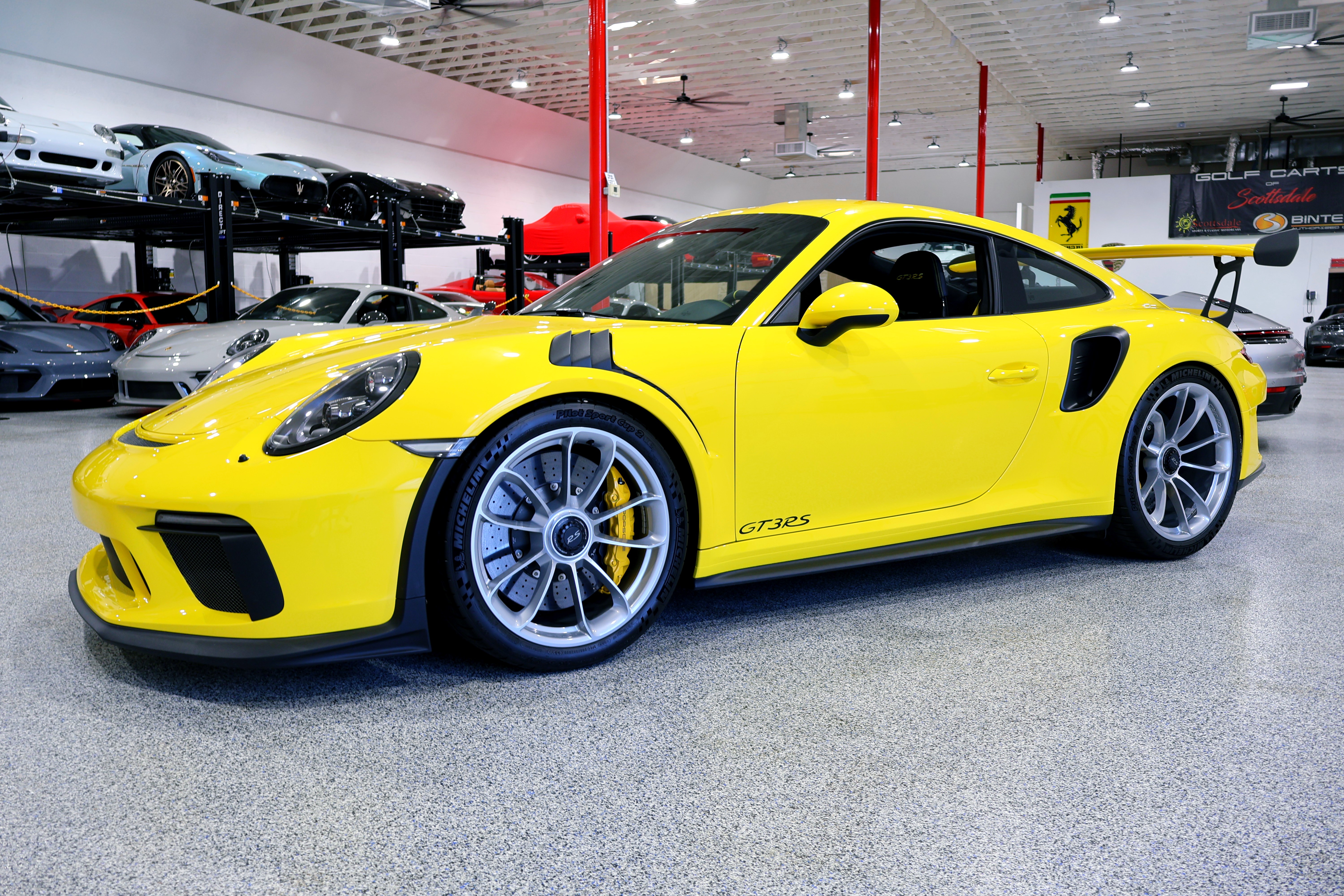 Used 2019 Porsche 911 GT3 RS RWD image 2