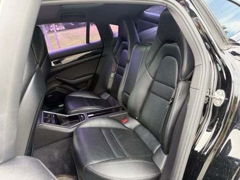 Used 2018 Porsche Panamera 4 image 20