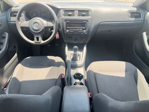 Used 2013 Volkswagen Jetta S Sedan 4D FWD image 20