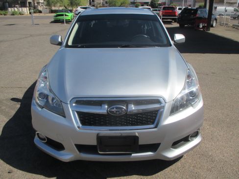 Used 2014 Subaru Legacy 3.6R Limited AWD/4WD image 5