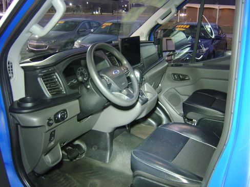 Used 2022 Ford Transit 250 XL image 5