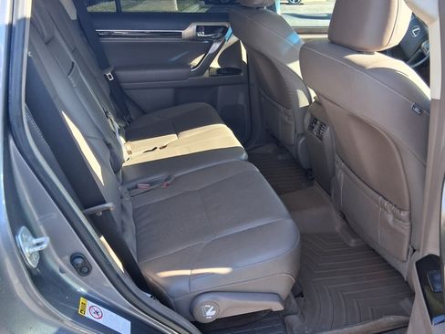 Used 2016 Lexus GX 460 Premium image 10