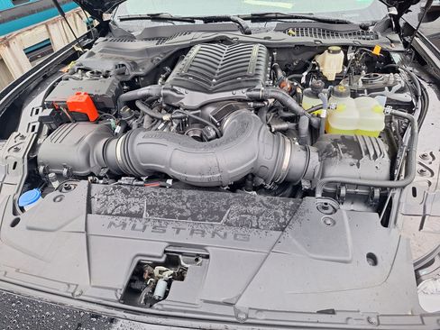 Used 2024 Ford Mustang GT Premium image 9