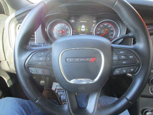 Used 2016 Dodge Charger SE image 30