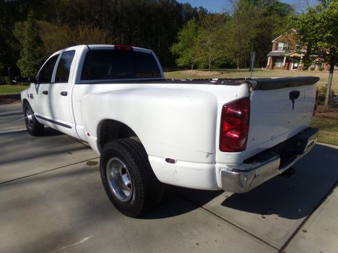 Used 2007 Dodge Ram 3500 Truck SLT image 3