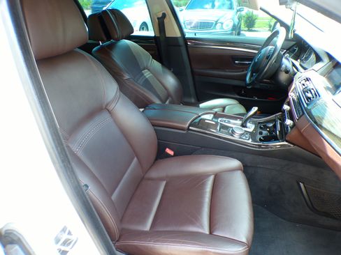 Used 2015 BMW 528i Sedan RWD image 12