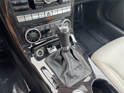 Used 2016 Mercedes-Benz SLK 350 image 36