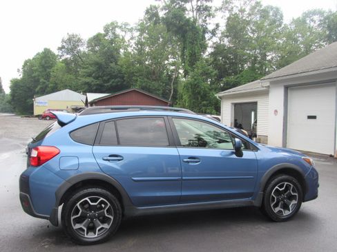 Used 2014 Subaru XV Crosstrek 2.0i Limited AWD/4WD image 6