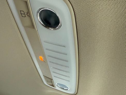 Used 2010 Mercedes-Benz E 350 image 27