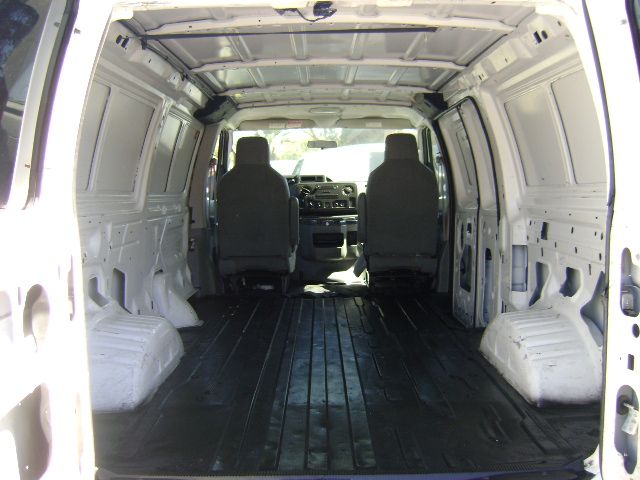 Used 2010 Ford E-250 and Econoline 250 UNAVAIL RWD image 11