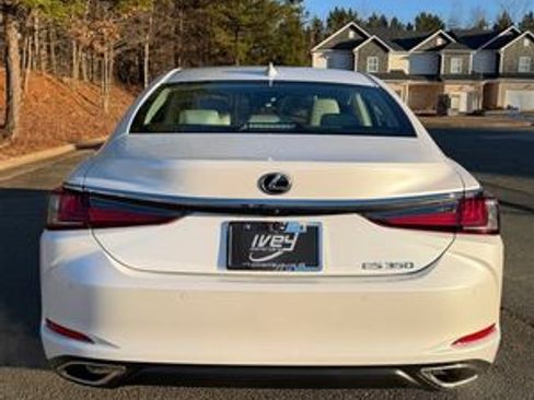 Used 2024 Lexus ES 350 Premium image 5