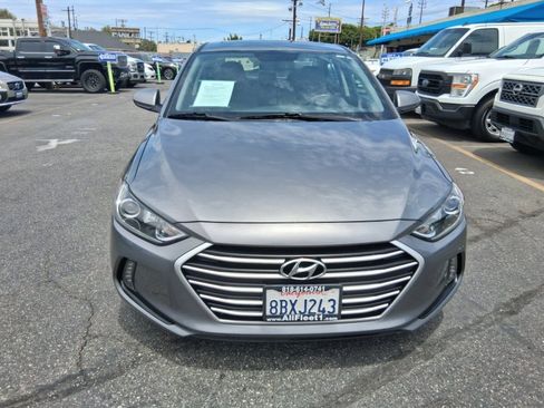 Used 2018 Hyundai Elantra Value Edition FWD image 2