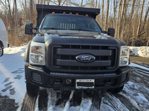 Used 2014 Ford F550 image 2
