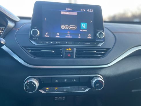 Used 2022 Nissan Altima 2.5 SR image 14