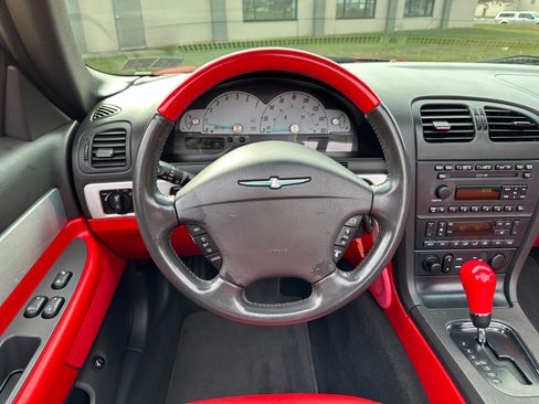 Used 2002 Ford Thunderbird image 43