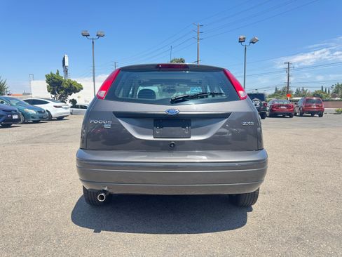 Used 2005 Ford Focus ZX3 Hatchback FWD image 7