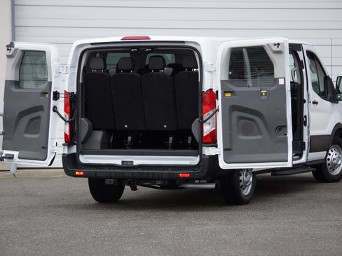 Used 2023 Ford Transit 350 XL image 7