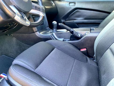 Used 2014 Ford Mustang Coupe image 18