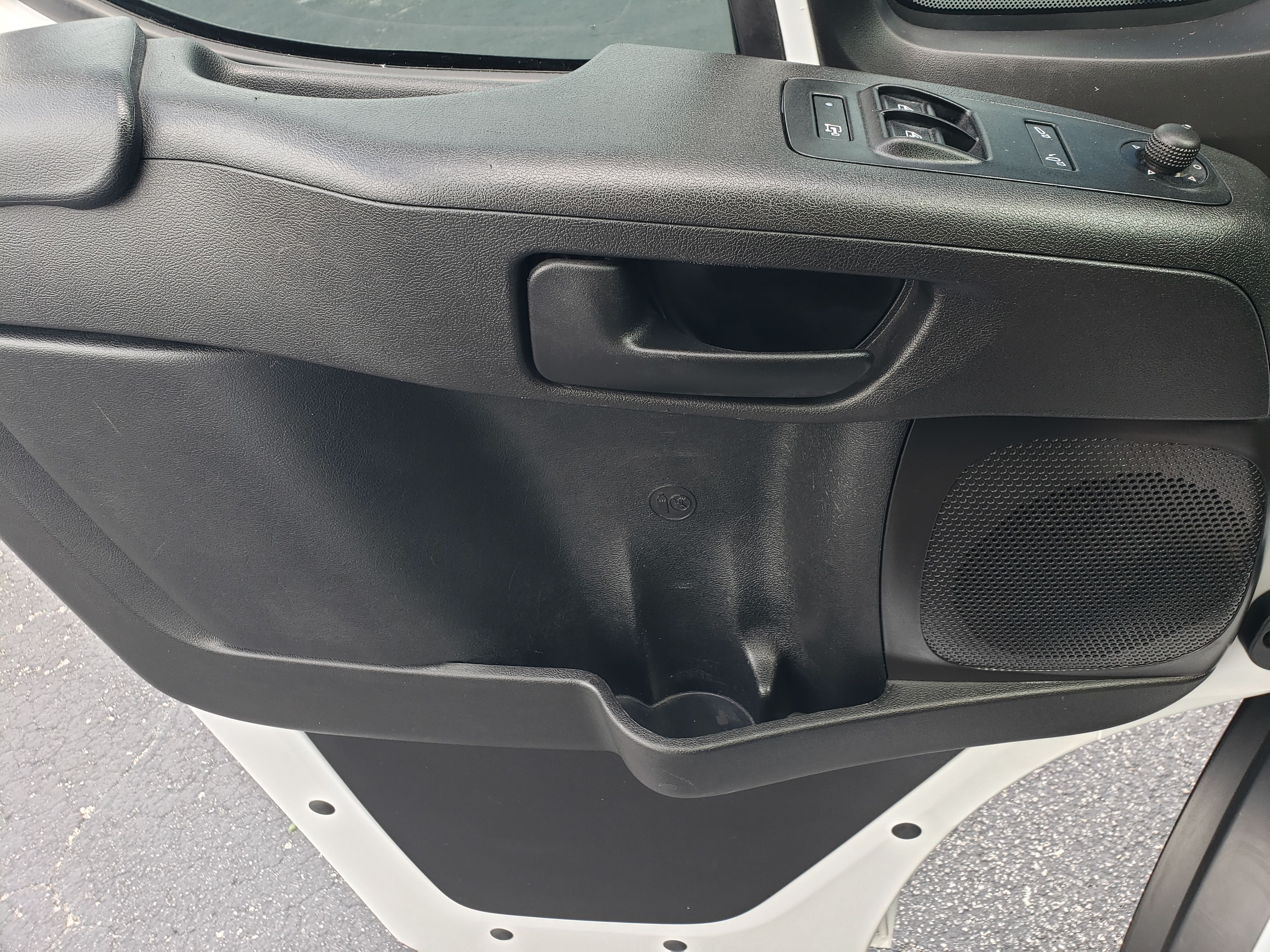 Used 2025 RAM ProMaster 2500 136 FWD image 11