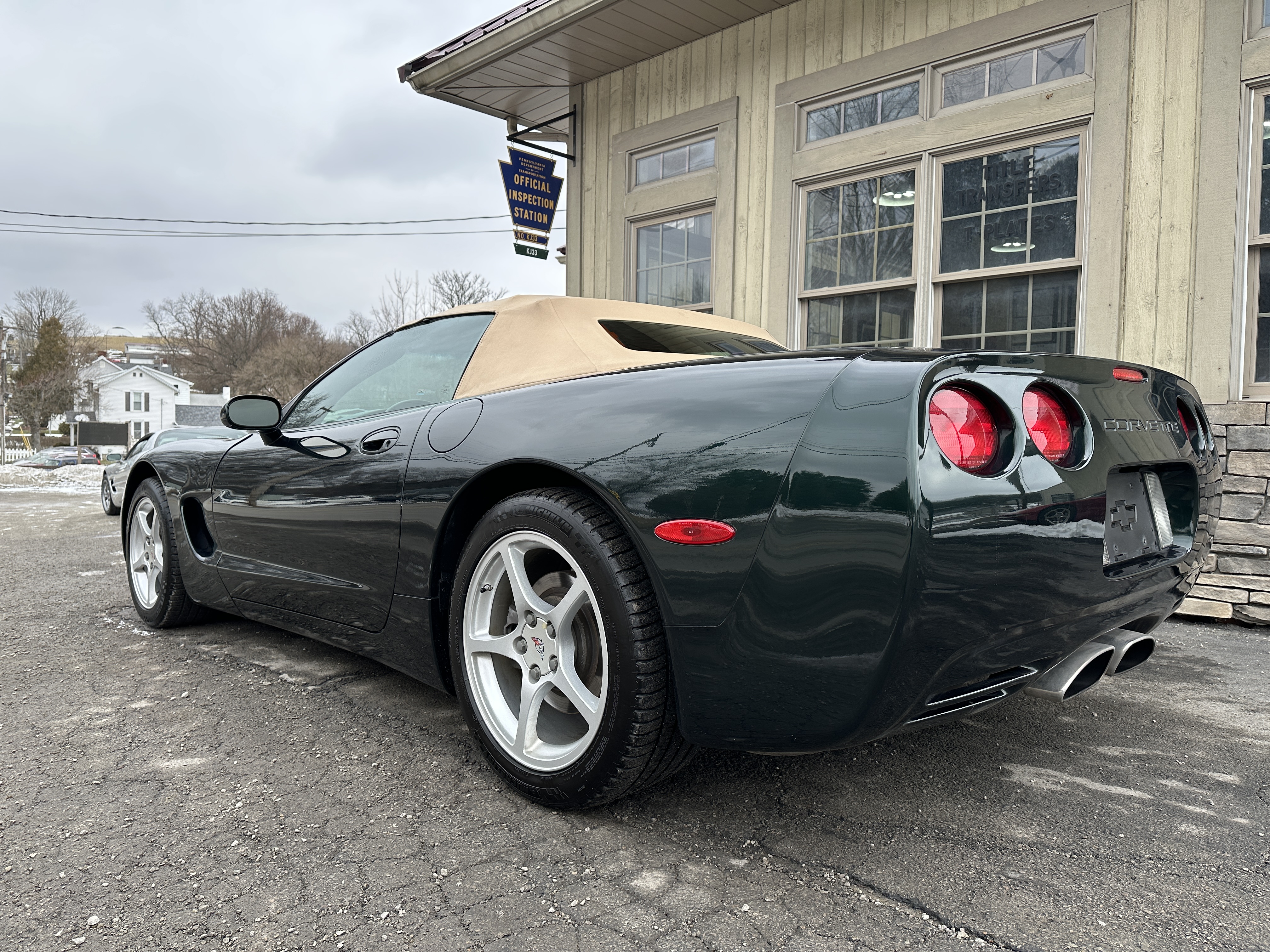 Used 2000 Chevrolet Corvette RWD image 3