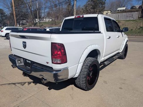 Used 2015 RAM 1500 SLT image 4