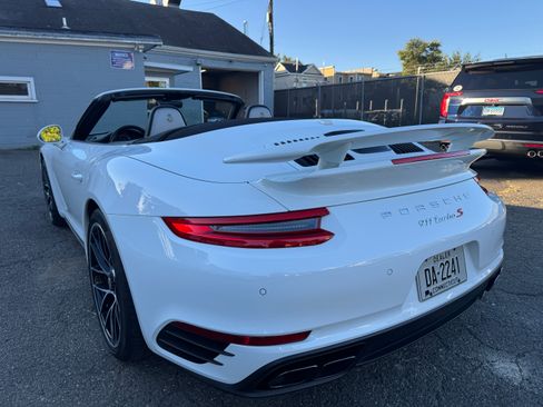Used 2017 Porsche 911 Turbo S image 34