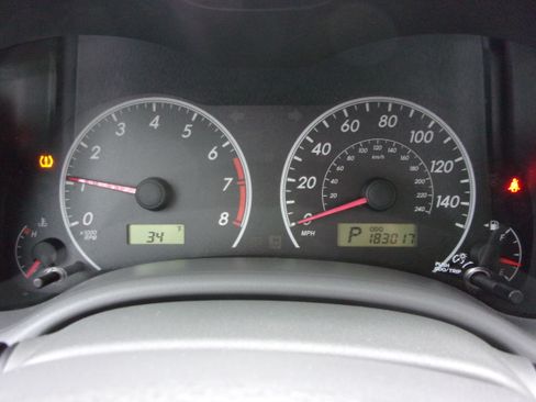 Used 2010 Toyota Corolla LE image 9