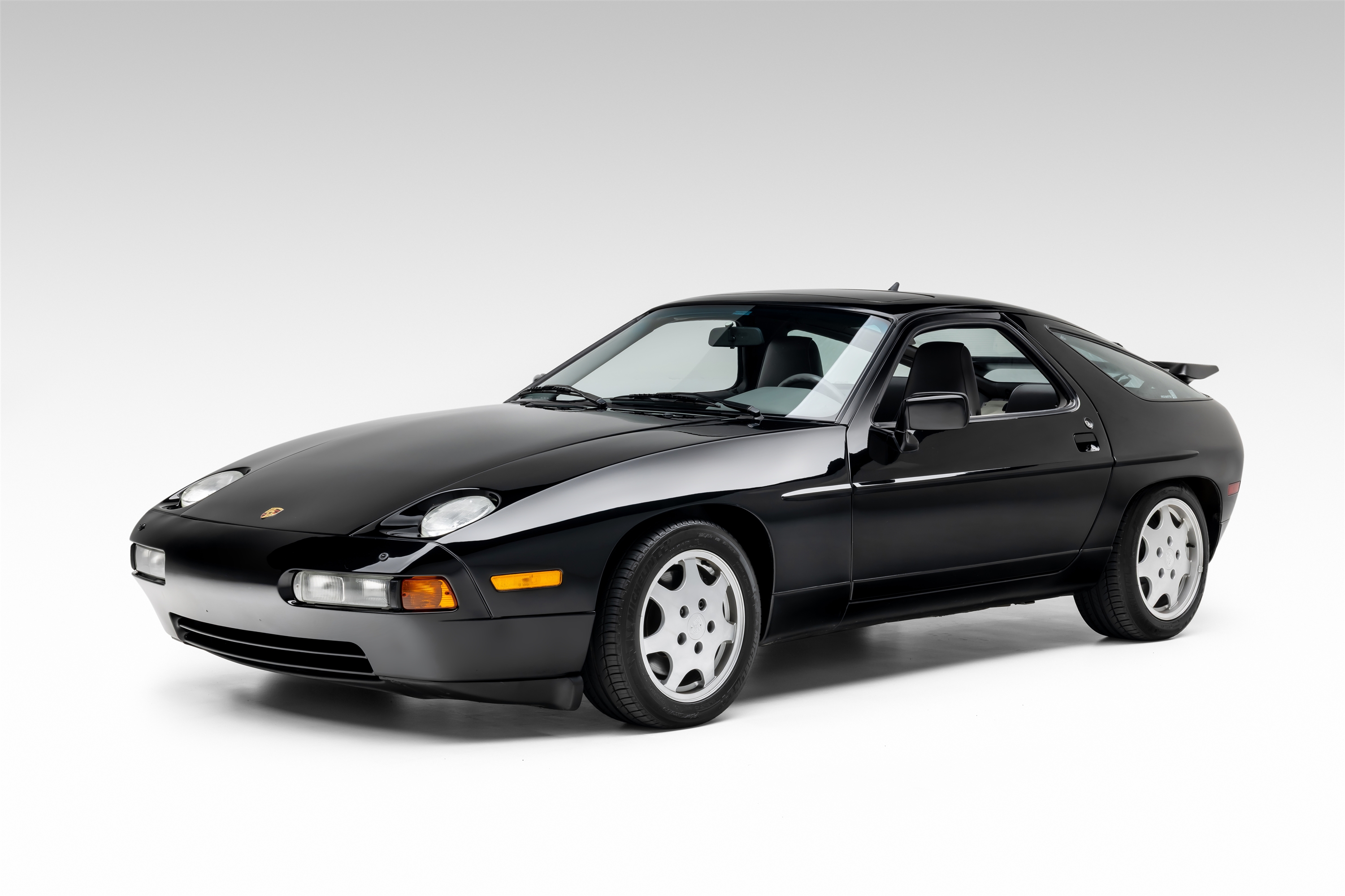 Used 1991 Porsche 928 GT RWD image 15