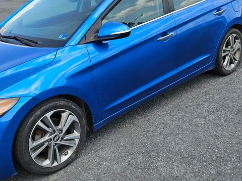 Used 2017 Hyundai Elantra Sedan FWD image 2