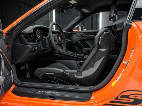 Used 2025 Porsche 911 GT3 RS image 31