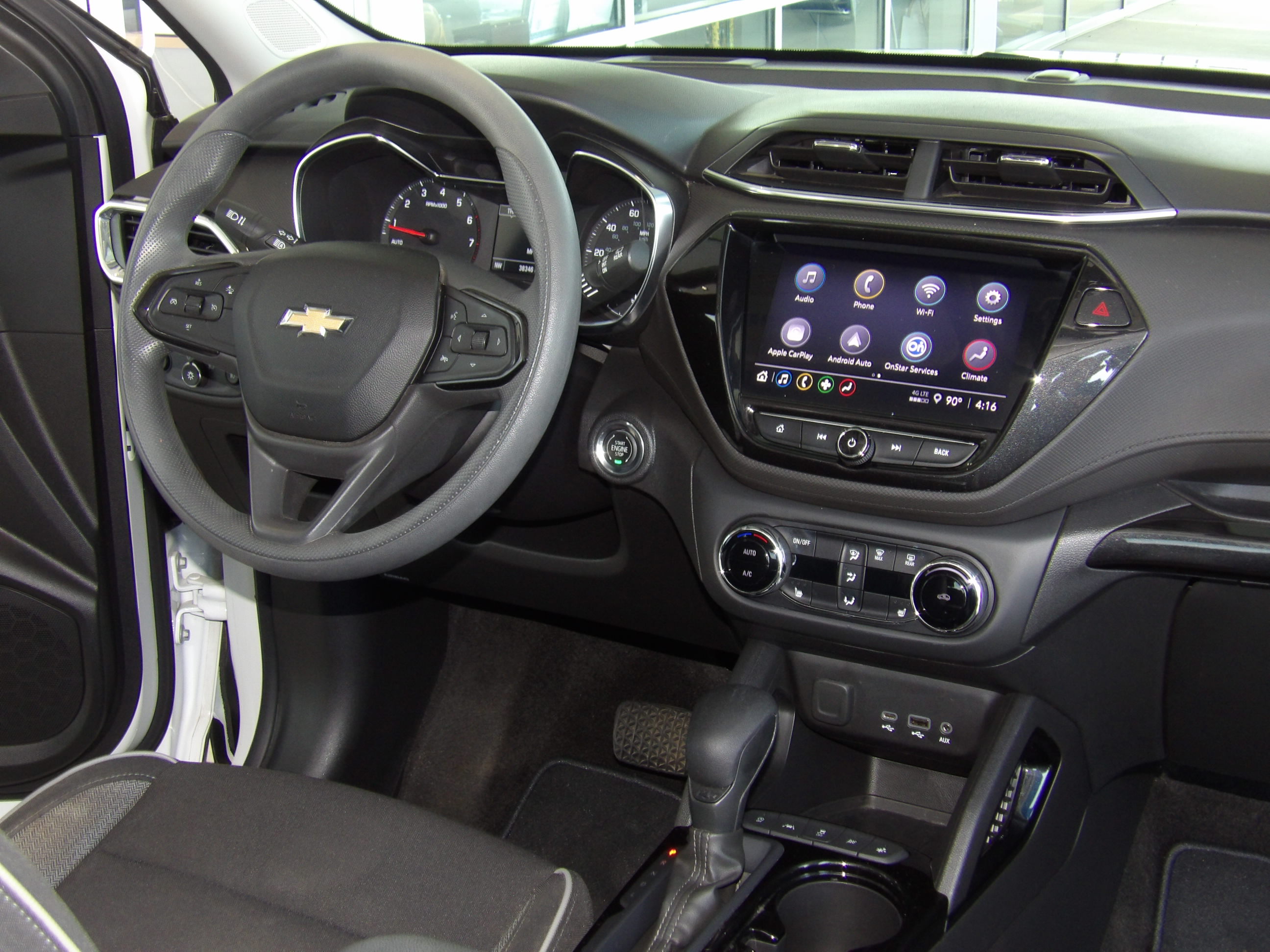 Used 2021 Chevrolet TrailBlazer FWD LT image 25