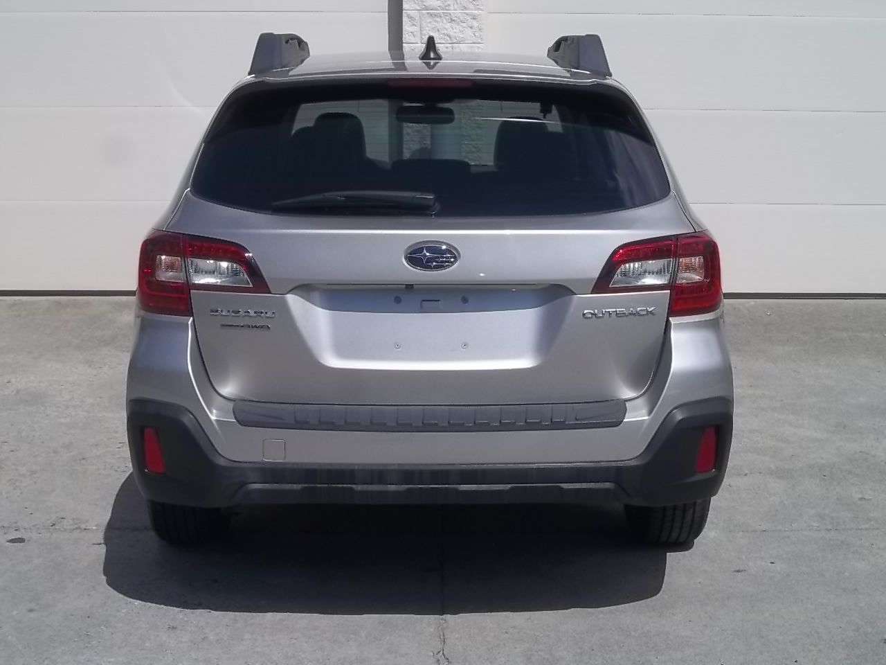 Used 2018 Subaru Outback 2.5i Premium AWD/4WD image 5
