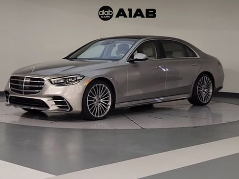 Used 2022 Mercedes-Benz S 500 image 1