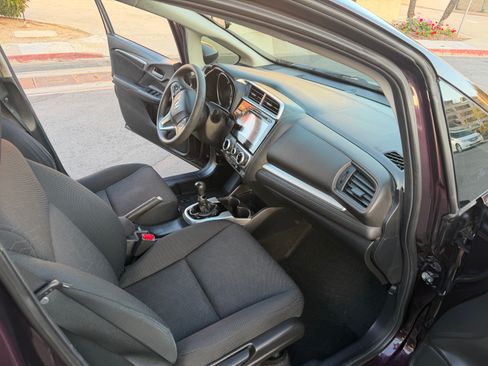 Used 2017 Honda Fit EX image 24