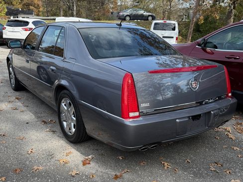Used 2007 Cadillac DTS Luxury image 2