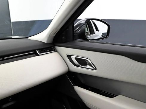 Used 2018 Land Rover Range Rover Velar R-Dynamic SE image 27