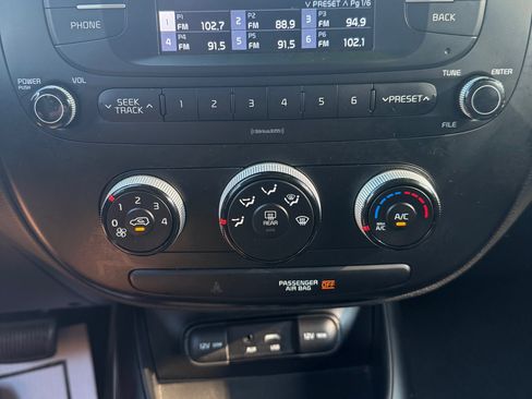 Used 2018 Kia Soul image 14