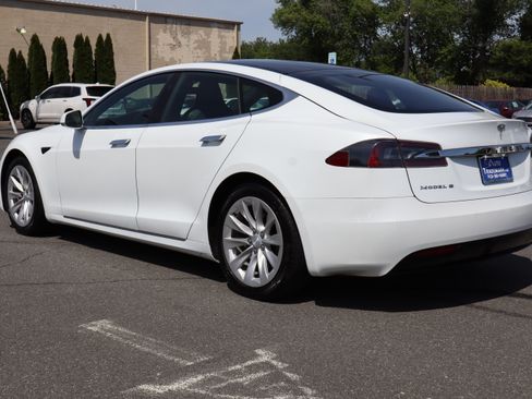 Used 2017 Tesla Model S 75 RWD image 7