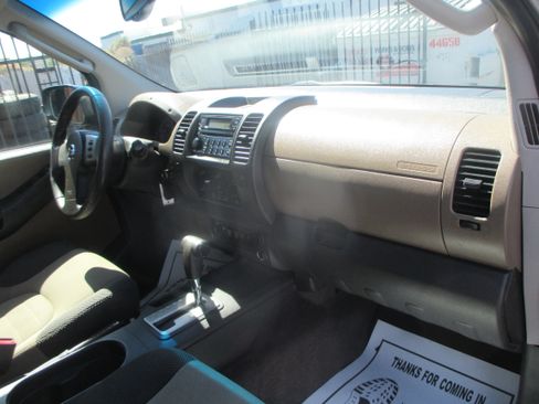 Used 2006 Nissan Xterra 4WD S image 3