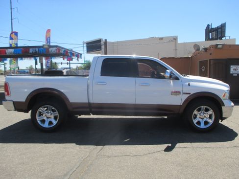 Used 2014 RAM 1500 4x4 Crew Cab Longhorn image 2