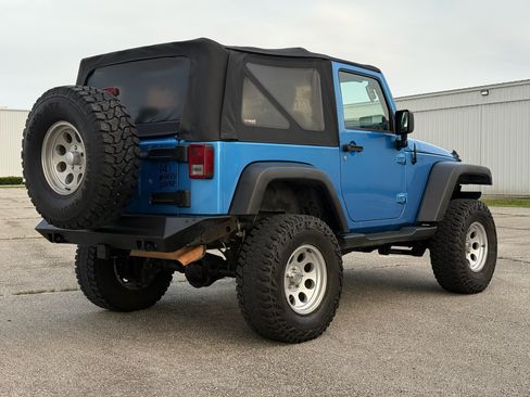 Used 2010 Jeep Wrangler 4WD Sport image 9