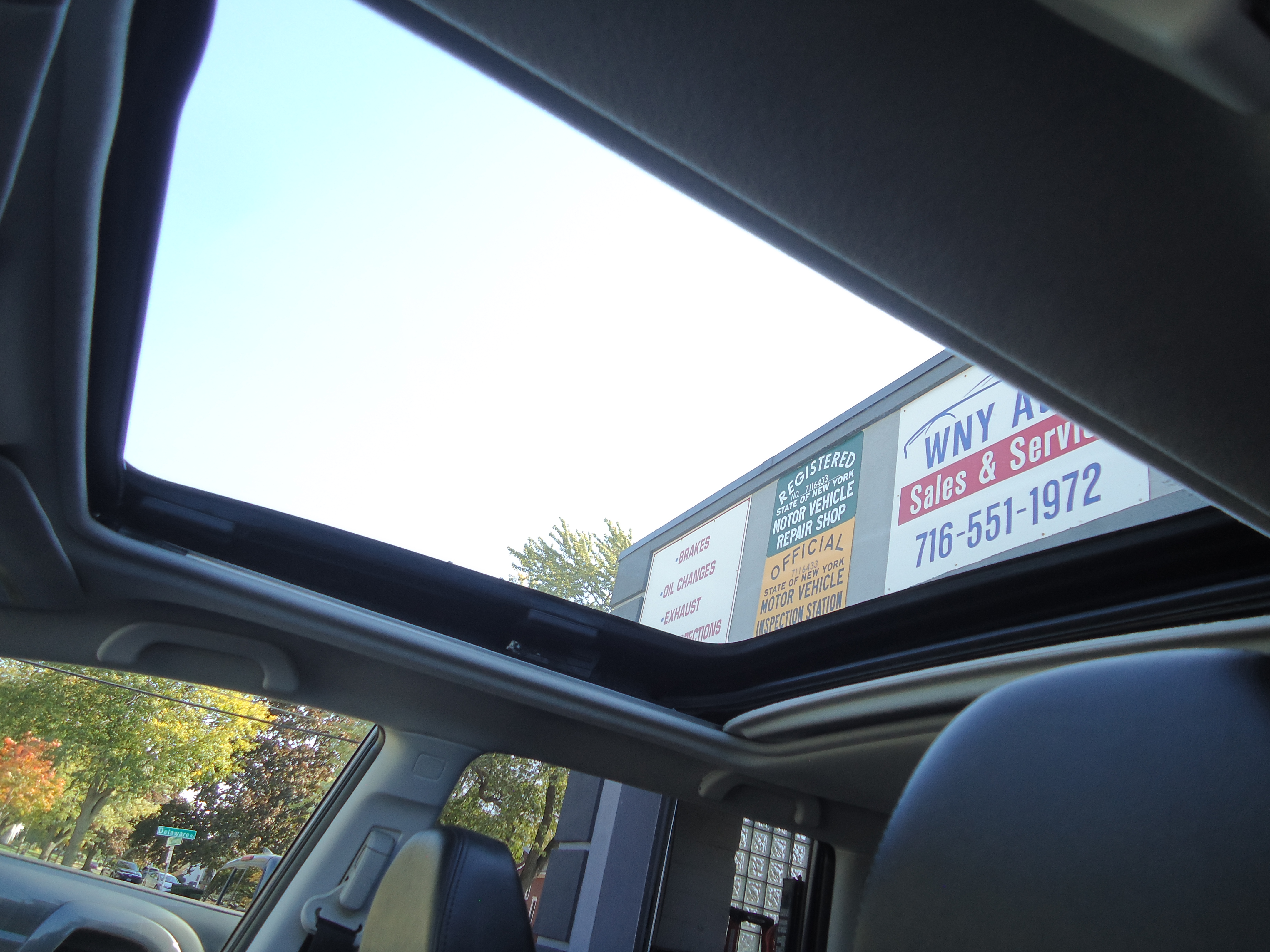 Used 2011 Subaru Forester 2.5X Touring AWD/4WD image 13