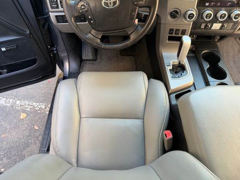 Used 2013 Toyota Sequoia Limited image 21