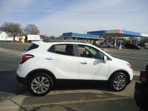 Used 2017 Buick Encore Essence image 5