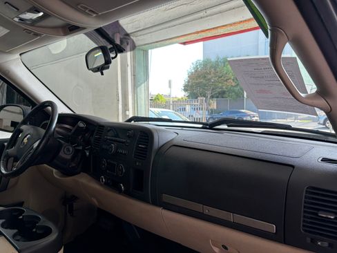 Used 2011 Chevrolet Silverado 1500 2WD Extended Cab LT image 16